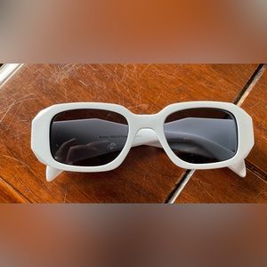 White retro Sunglasses by KITS
